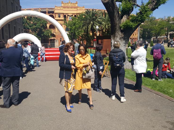 Los jardines del Pignatelli se llenan de niños y mayores en el Día Internacional de la Familia
