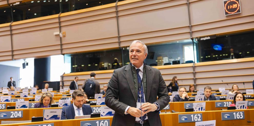 El presidente del Gobierno de Aragón, Jorge Azcón, interviene en el Parlamento europeo y llama a "la verdad" como "único" mecanismo para defender la democracia y el Estado de derecho